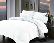Load image into Gallery viewer, Diamante Super Soft Teddy Fleece Quilt Cover With Pillowcase
