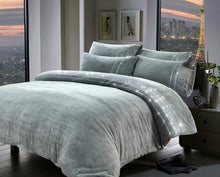 Load image into Gallery viewer, Diamante Super Soft Teddy Fleece Quilt Cover With Pillowcase
