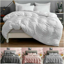 Load image into Gallery viewer, Soft Seersucker 200 Thread Count 100% Egyptian Cotton Quilt Cover Bedding Set With Pillowcase

